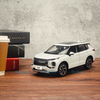  Mô hình xe Mitsubishi Outlander 2023 1:18 Dealer 