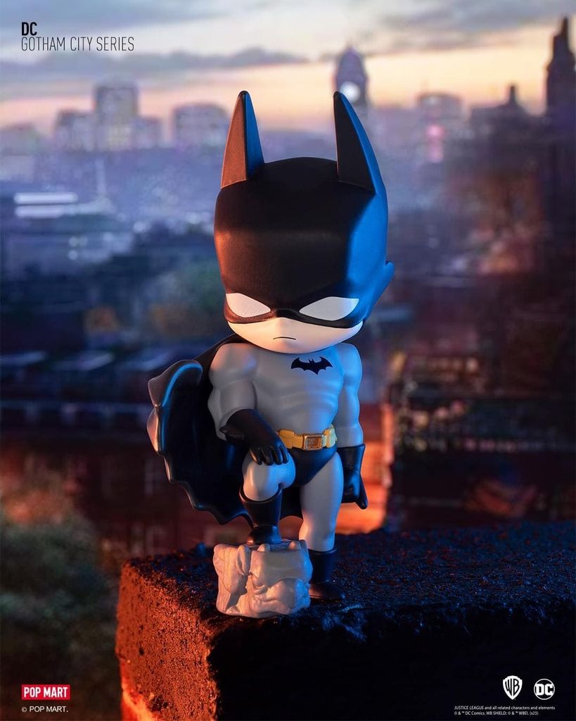 Mô hình đồ chơi Blind box DC Gotham City Series (Thành Phố Gotham DC) POP MART