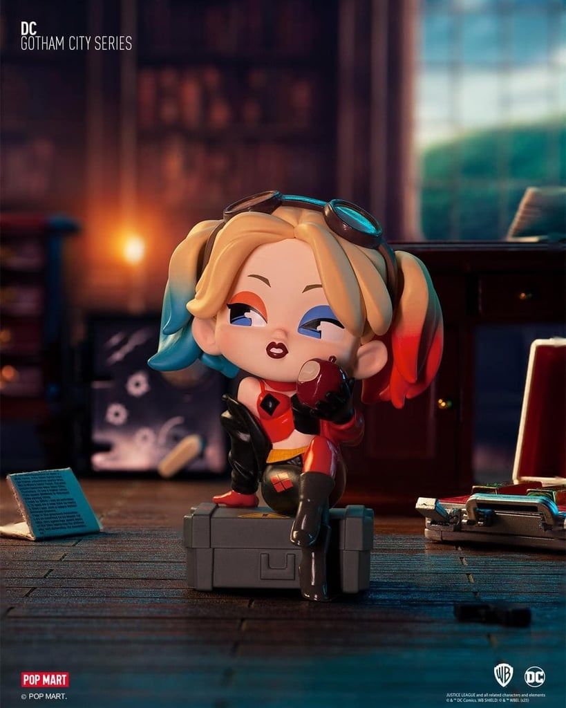 Mô hình đồ chơi Blind box DC Gotham City Series (Thành Phố Gotham DC) POP MART