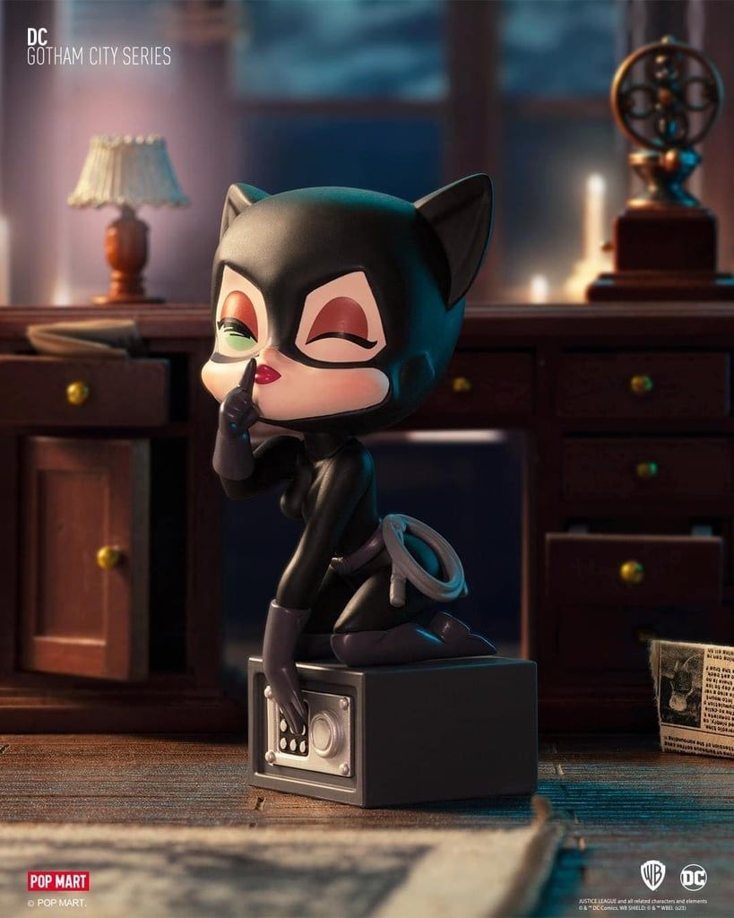 Mô hình đồ chơi Blind box DC Gotham City Series (Thành Phố Gotham DC) POP MART
