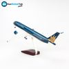  Mô hình máy bay Vietnam Airlines 47cm lắp ráp có đèn Everfly 