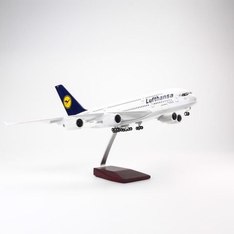 Mô hình máy bay Lufthansa 47cm lắp ráp có đèn Everfly