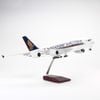 Mô hình máy bay Singapore Airlines 47cm lắp ráp có đèn Everfly