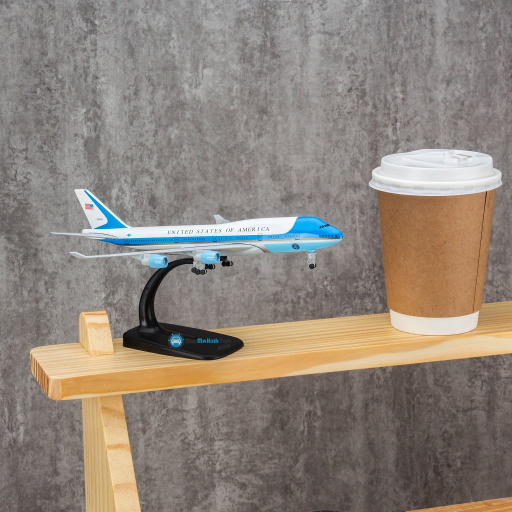 Mô hình máy bay B747 Air Force One Everfly 20cm