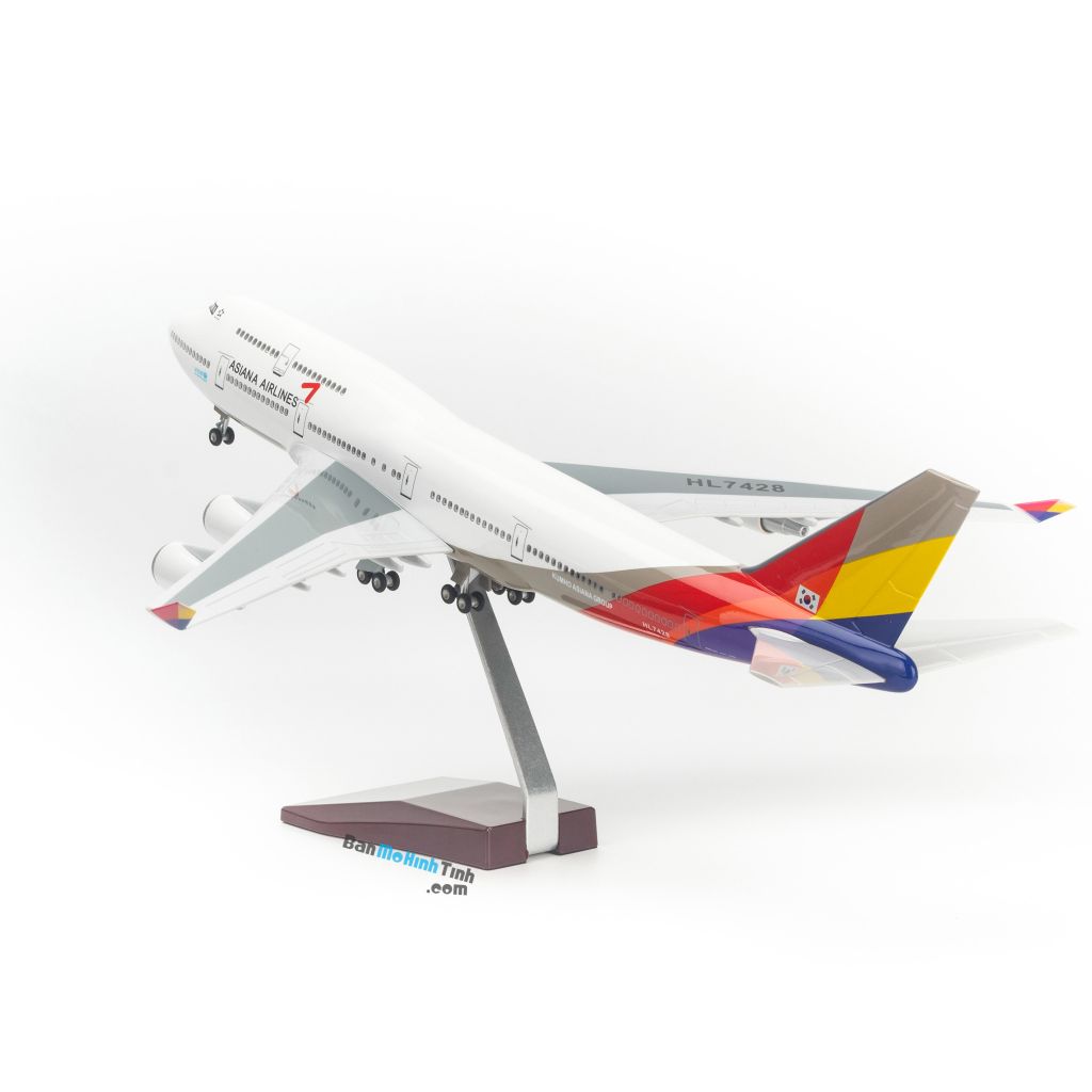 Mô hình máy bay Asiana Airlines Boeing B747 47cm lắp ráp có đèn Everfly