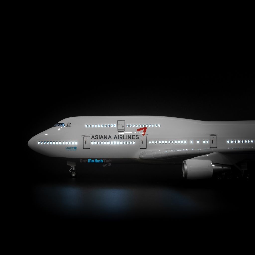 Mô hình máy bay Asiana Airlines Boeing B747 47cm lắp ráp có đèn Everfly