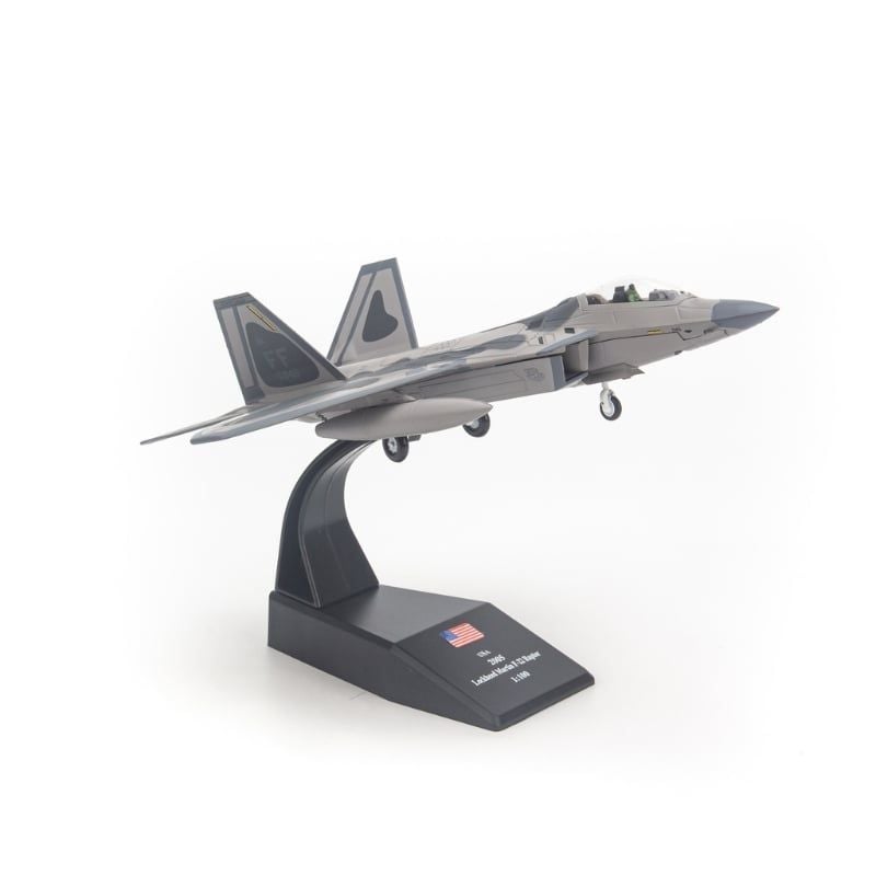 Mô hình máy bay chiến đấu F-22 Raptor Lockheed Martin 1:100 AmerCom
