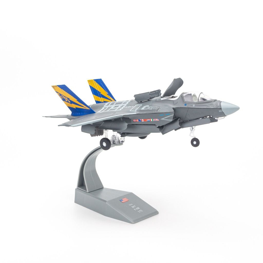  Mô hình máy bay chiến đấu F-35 Lightning II 2017 Lockheed Martin USA 1:72 NSModel 