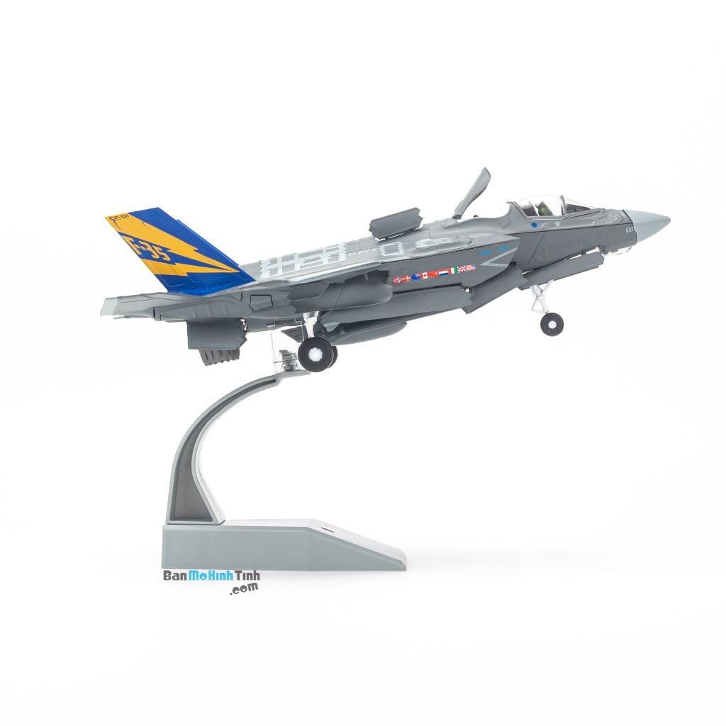  Mô hình máy bay chiến đấu F-35 Lightning II 2017 Lockheed Martin USA 1:72 NSModel 