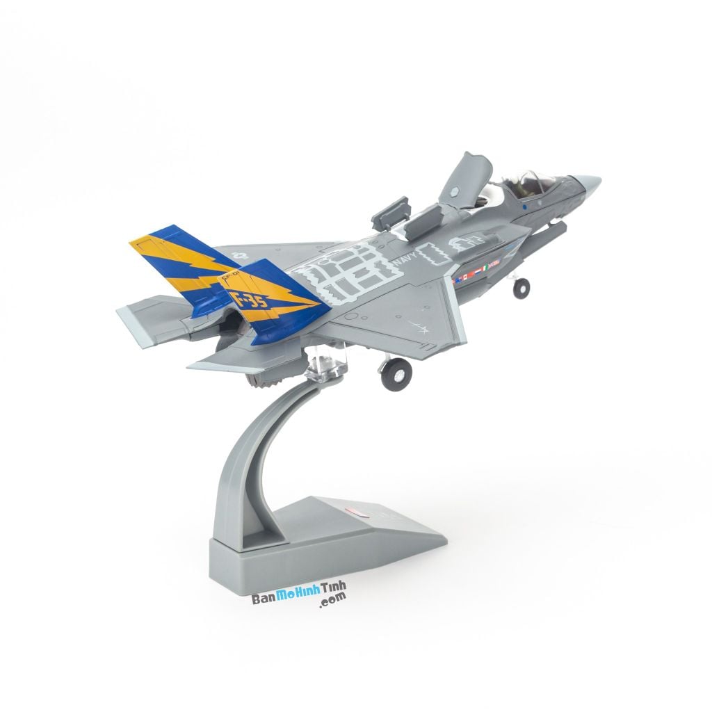  Mô hình máy bay chiến đấu F-35 Lightning II 2017 Lockheed Martin USA 1:72 NSModel 
