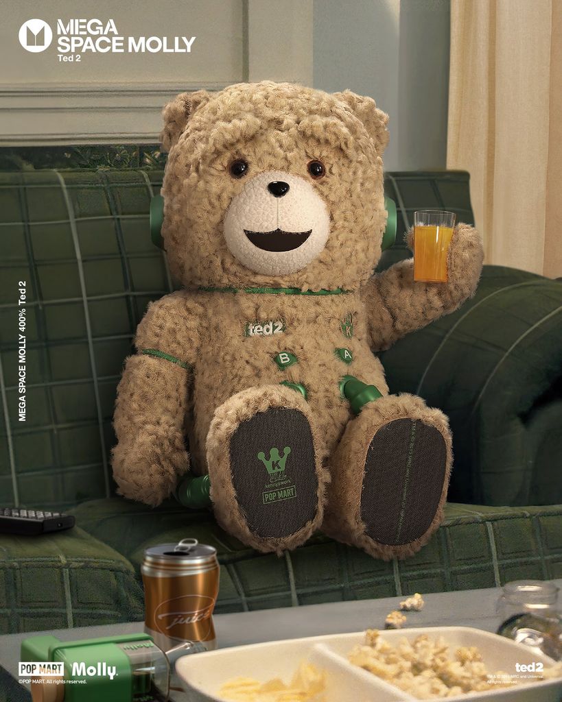 Mô hình đồ chơi Mega Space Molly 400% Ted 2 POP MART