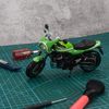  Mô hình mô tô Kawasaki Z900RS Cafe Green 1:12 Maisto 