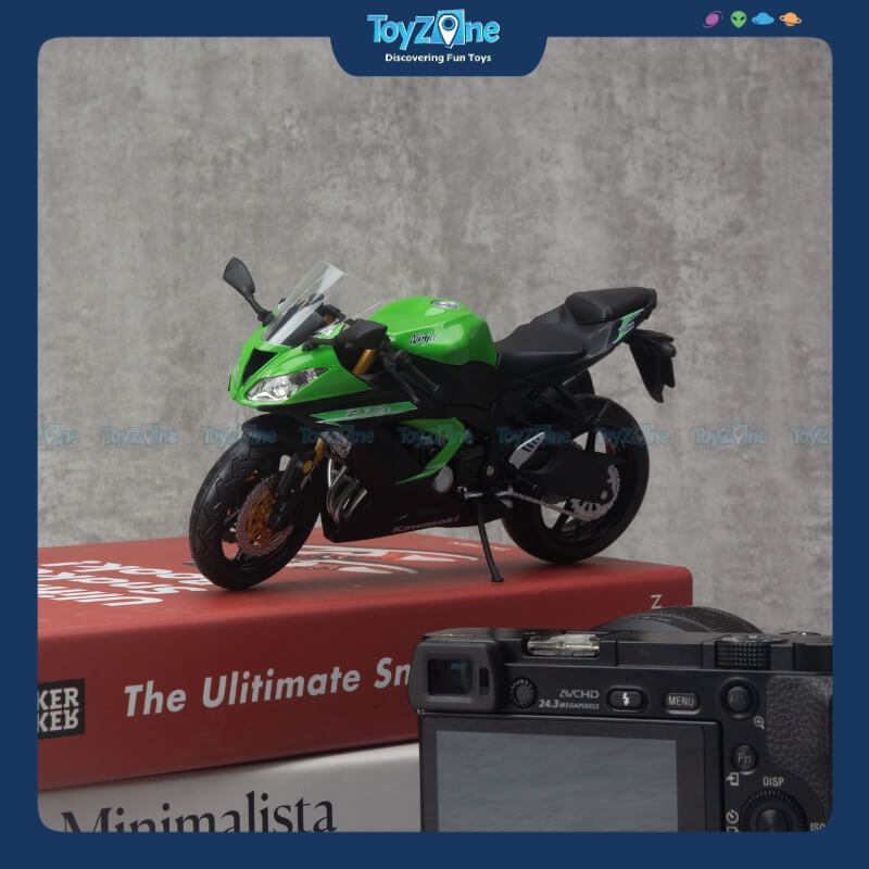 Mô hình mô tô Kawasaki ZX-6R 1:12 DG
