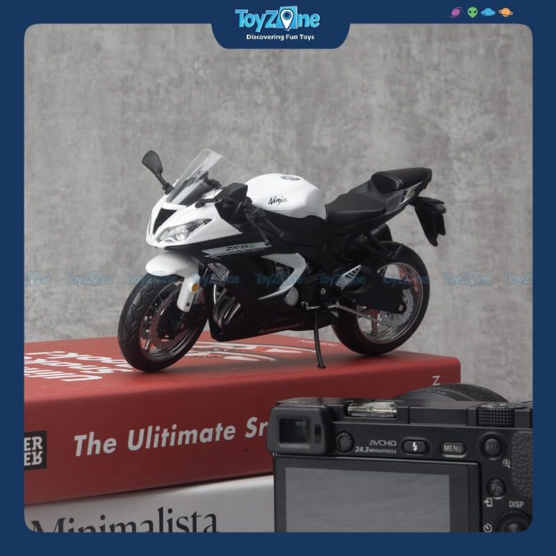 Mô hình mô tô Kawasaki ZX-6R 1:12 DG