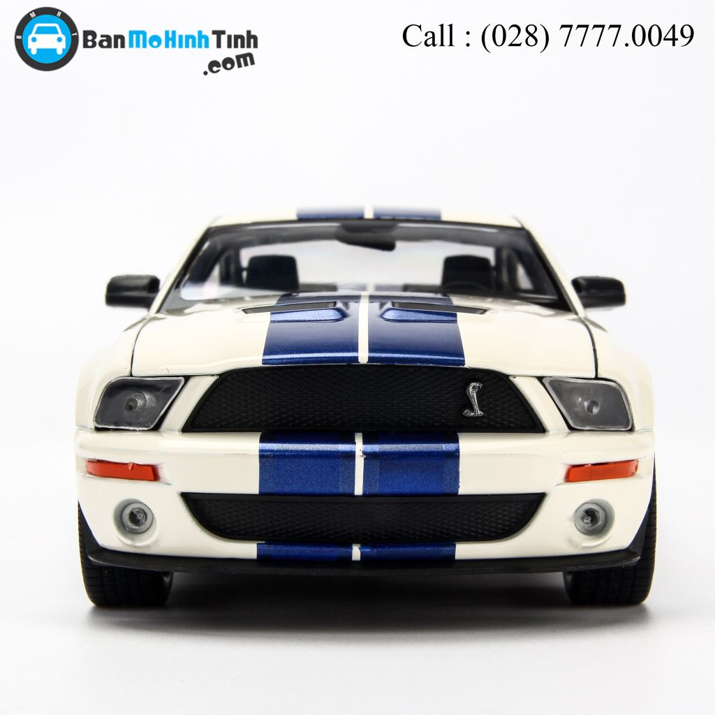 Mô hình xe Shelby Cobra GT500 2007 White 1:24 Welly - 22473