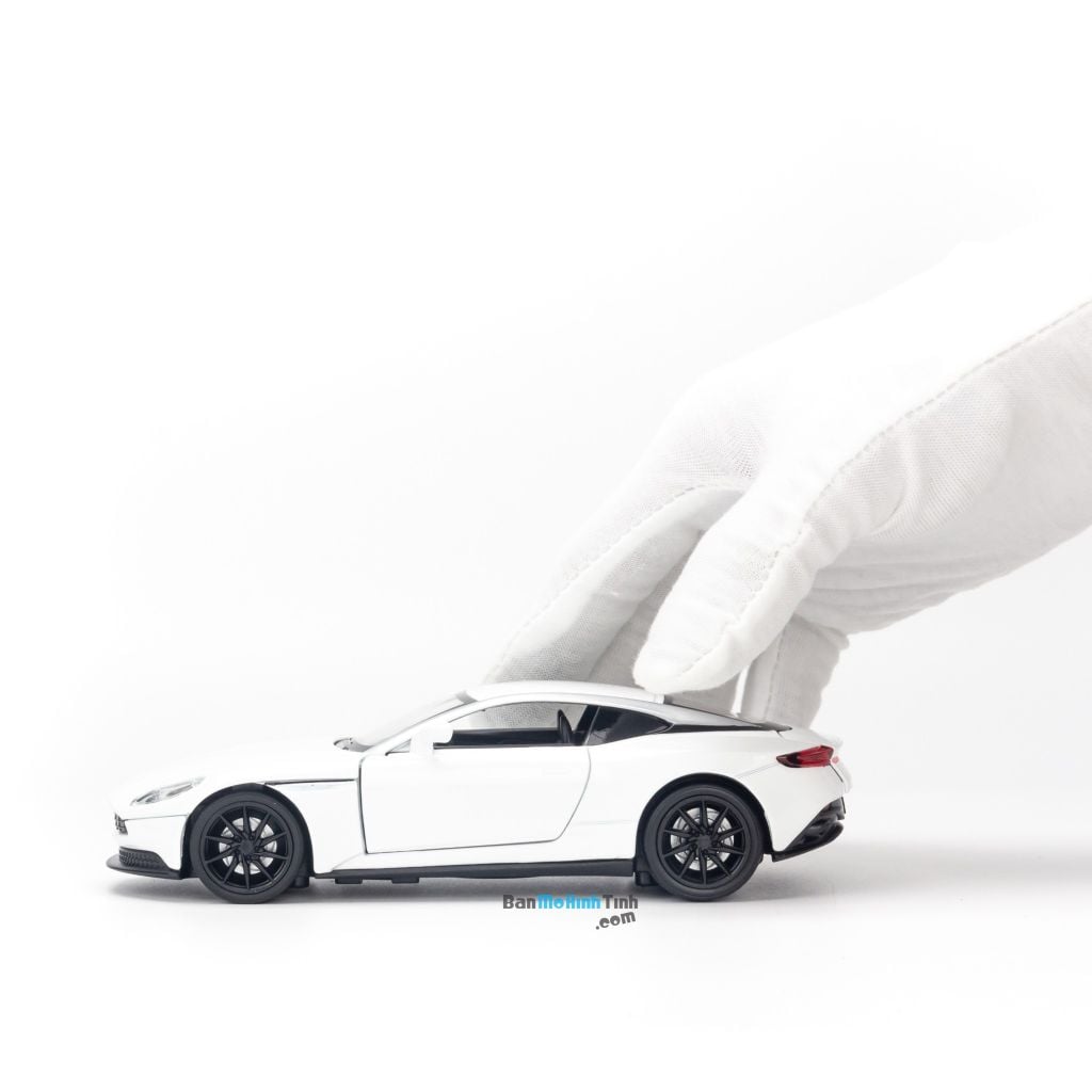 Mô hình xe Aston Martin DB11 AMR 1:32 Makeda White (8)