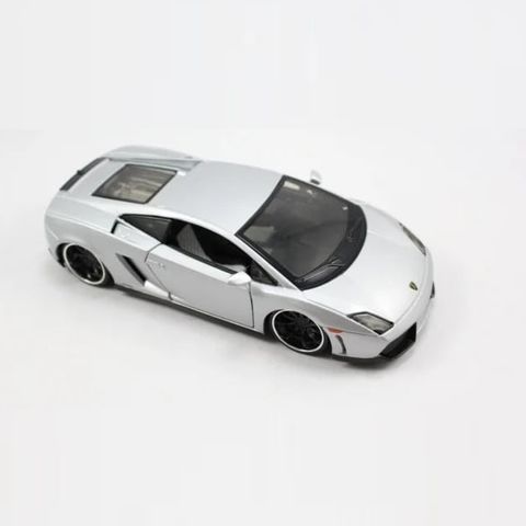 Mô hình xe Lamborghini Gallardo LP560-4 Silver 1:24 Maisto