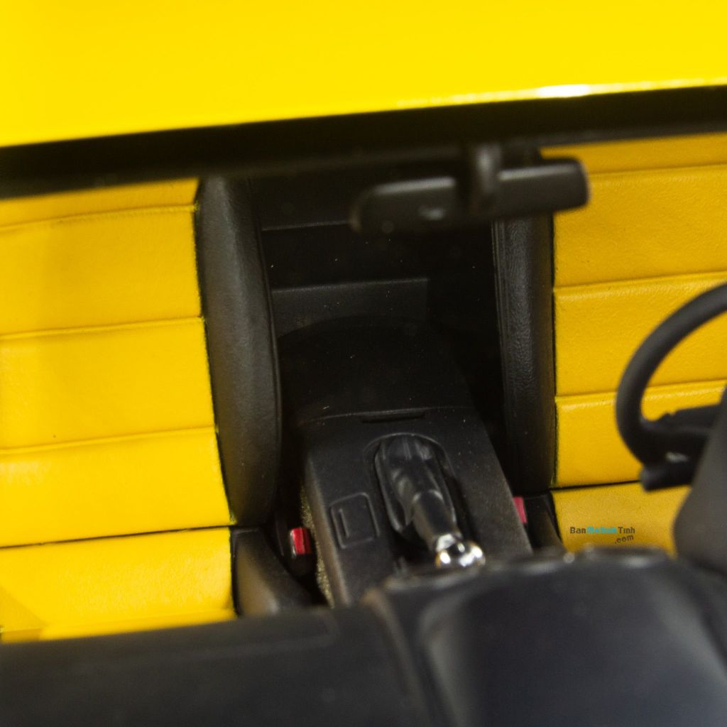 Mô hình siêu xe Lamborghini Gallardo Yellow 1:12 Autoart tốt nhất việt nam (30)