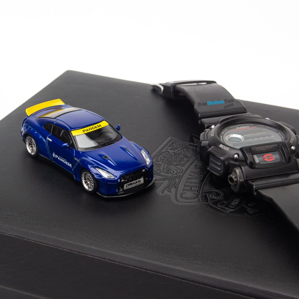  Mô hình xe Nissan GT-R R35 Pandem 1:64 MiniGT 