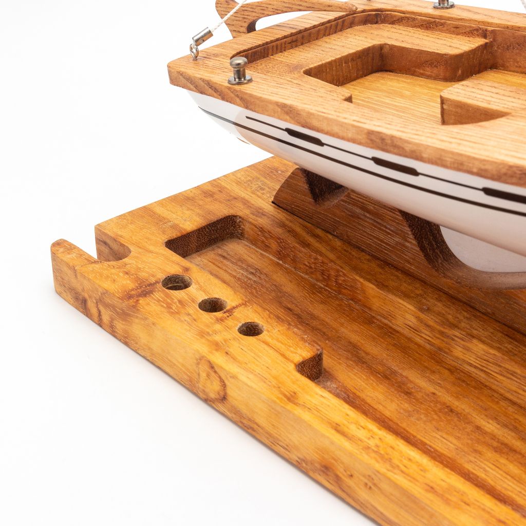 Mô hình thuyền buồm Lucky C300