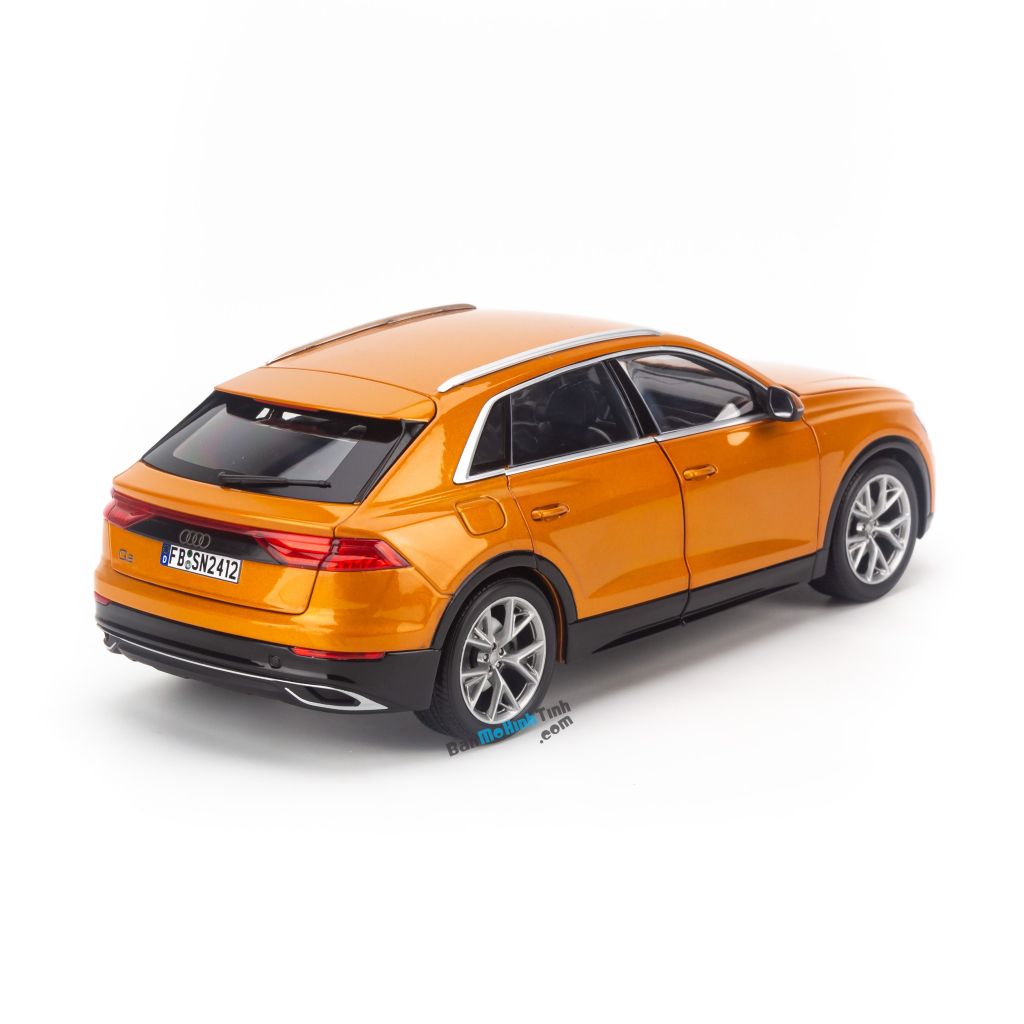 Mô hình xe Audi Q8 1:18 Norev
