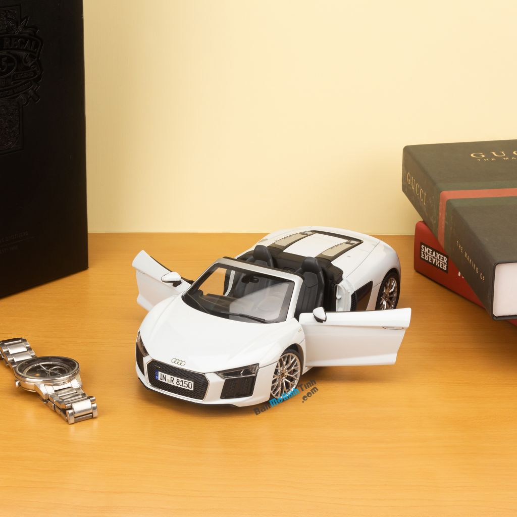 Mô hình xe Audi R8 Spyder V10 Plus 1:18 Iscale
