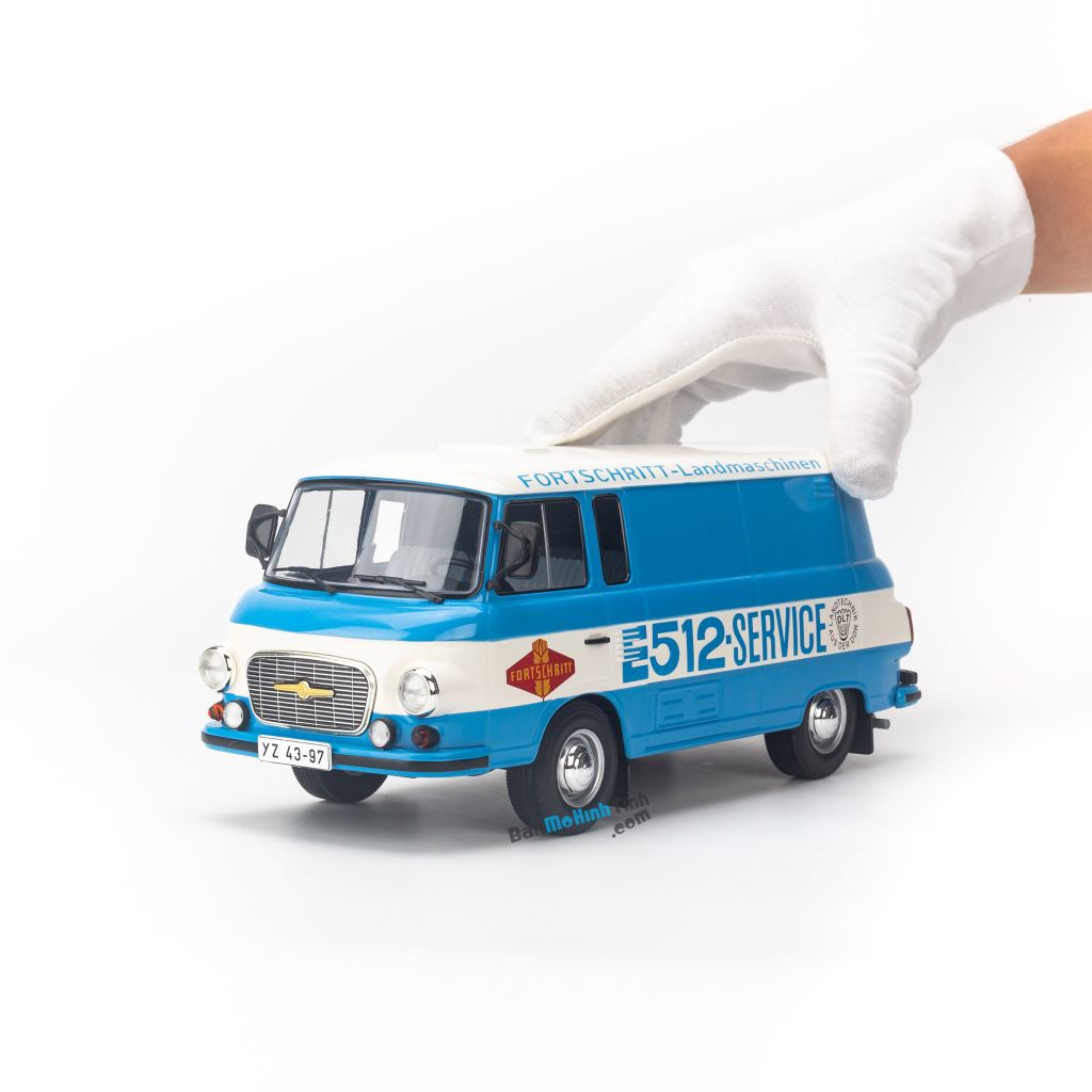 Mô hình xe Barkas B1000 1:18 MCG