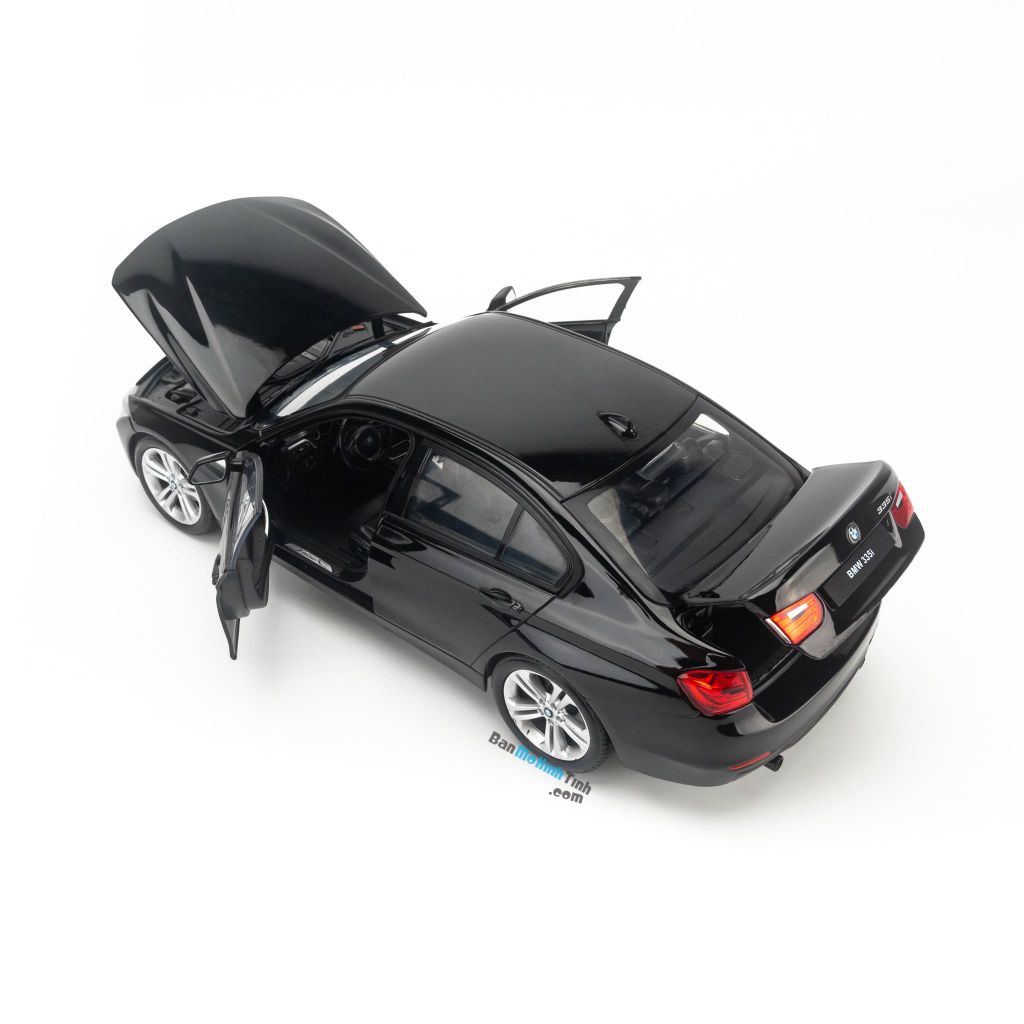  Mô hình xe BMW 335i 1:18 Welly 