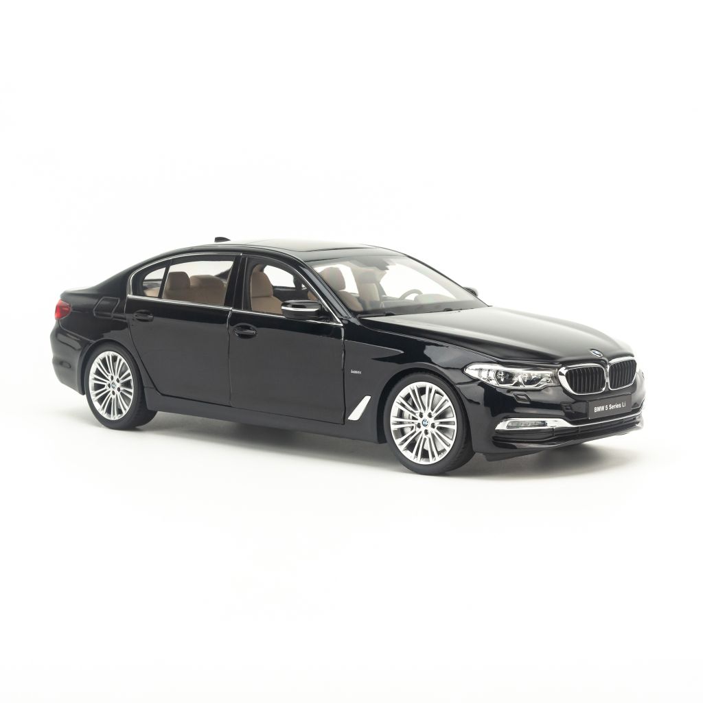 Mô hình xe BMW 540Li Extended Edition 1:18 Kyosho