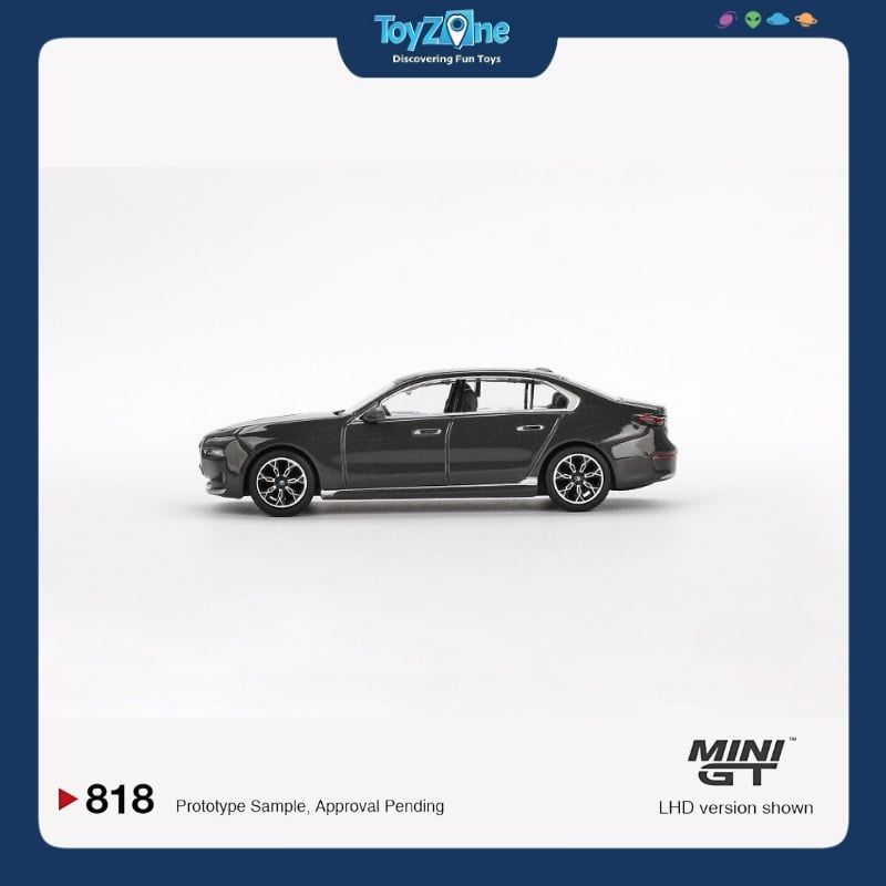 Mô hình xe BMW i7 xDrive60 1:64 MiniGT