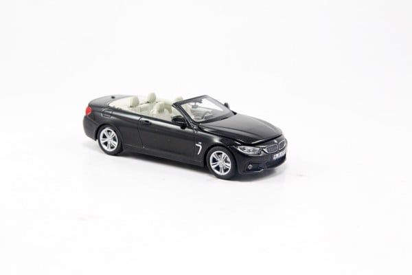  Mô hình xe BMW M4 Convertible 1:43 Dealer 