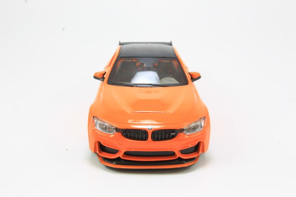  Mô hình xe BMW M4 GTS 1:24 Maisto 