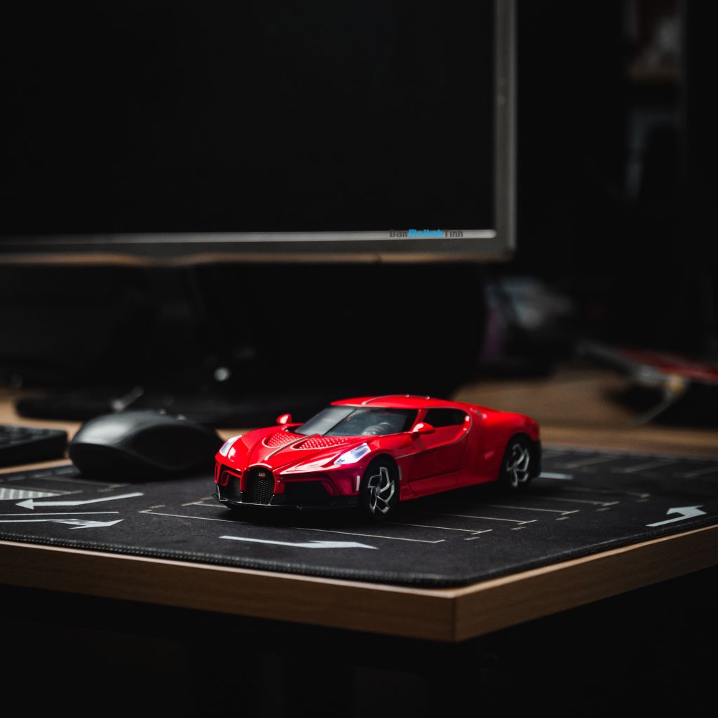 Mô hình xe Bugatti La Voiture Noire 1:24 Alloy Model