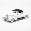 Mô hình xe Buick Century 1938 1:18 Signature White (1)