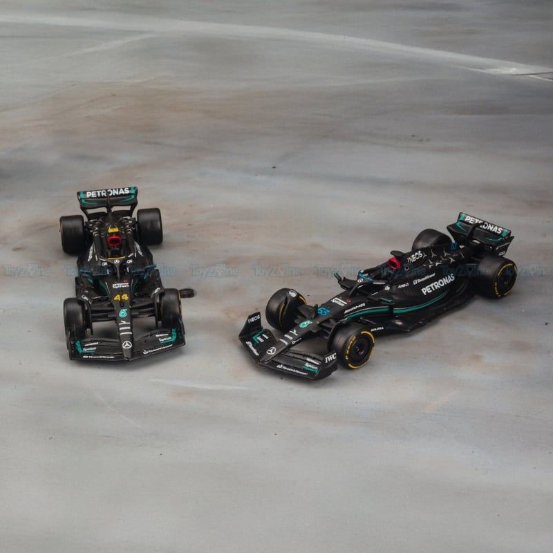  Mô hình xe F1 Mercedes-AMG W14 E Performance 1:43 BBURAGO 