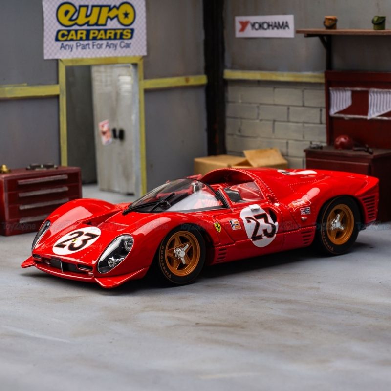 Mô hình xe Ferrari 330 P4 Daytona 1967 1:24 BBURAGO
