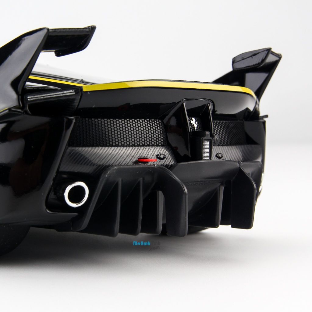 Mô hình xe Ferrari FXX K Signature Black 1:18 Bburago