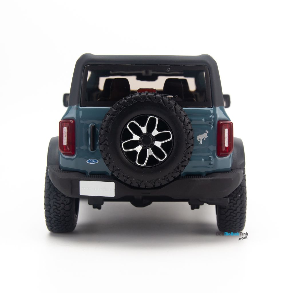 Mô hình xe Ford Bronco Badlands 2021 1:24 Maisto 31530