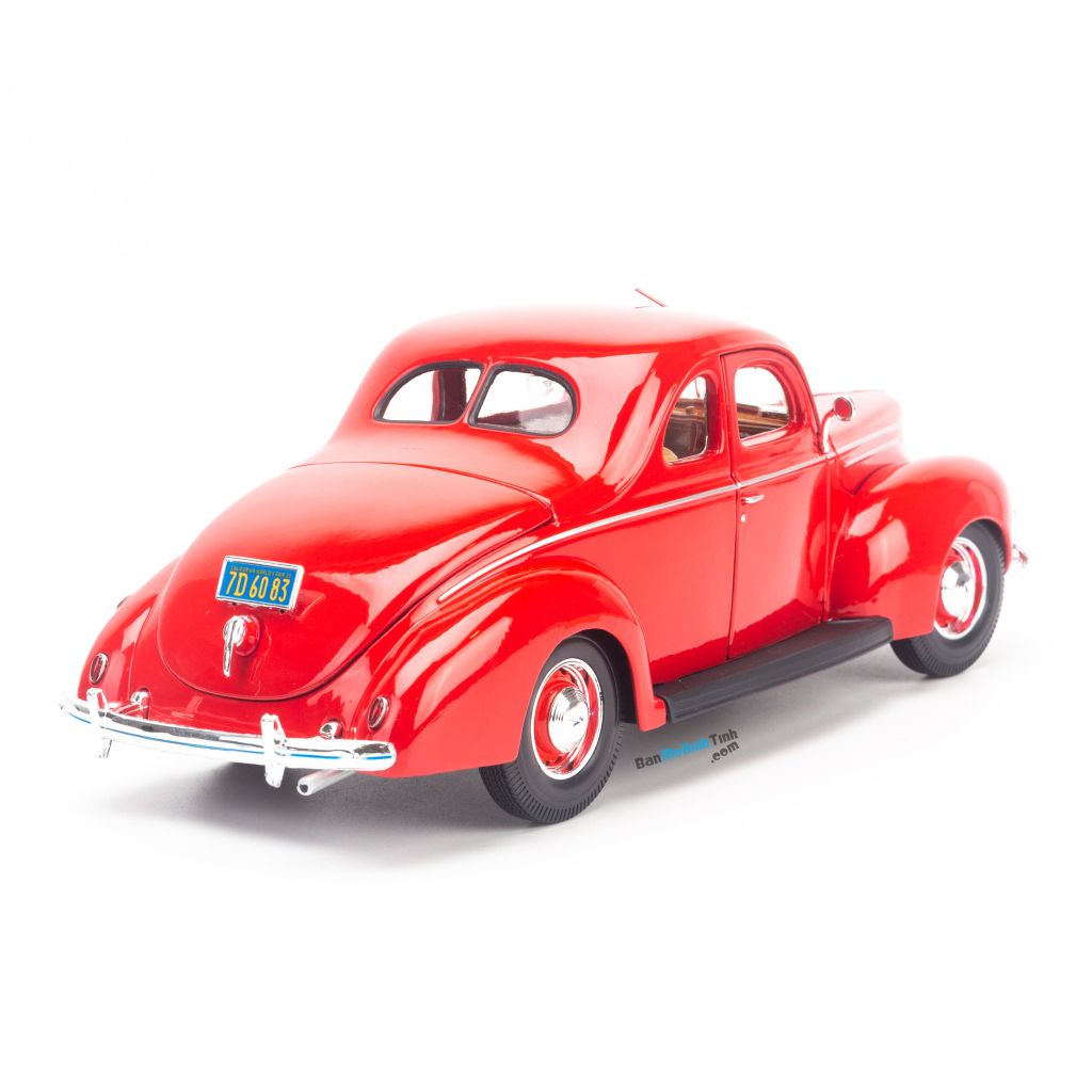 Mô hình xe Ford Deluxe Coupe 1939 1:18 Maisto Red (2)