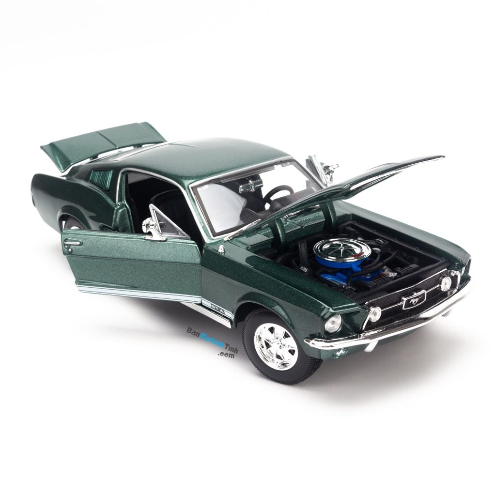  Mô hình xe Ford Mustang GTA Fastback 1967- 1:18 Maisto - 31166 