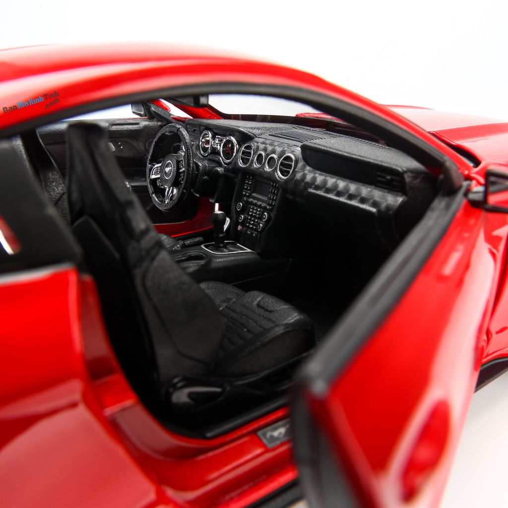  Mô hình xe Ford Mustang 2015 GT 1:18 Maisto 