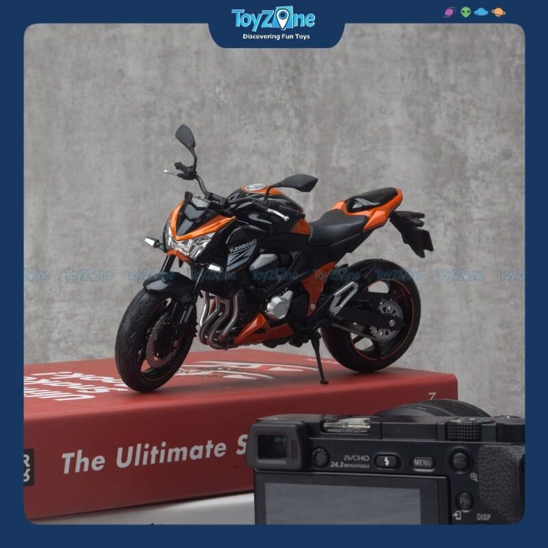 Mô hình xe Kawasaki Z800 2013 1:12 DG Joycity