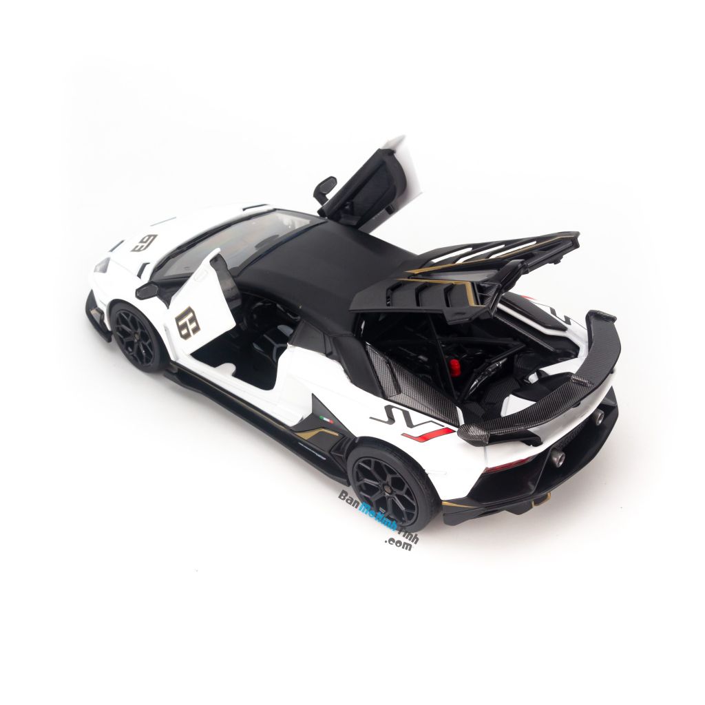 Mô hình xe Lamborghini Aventador SVJ 63 1:24 CCA
