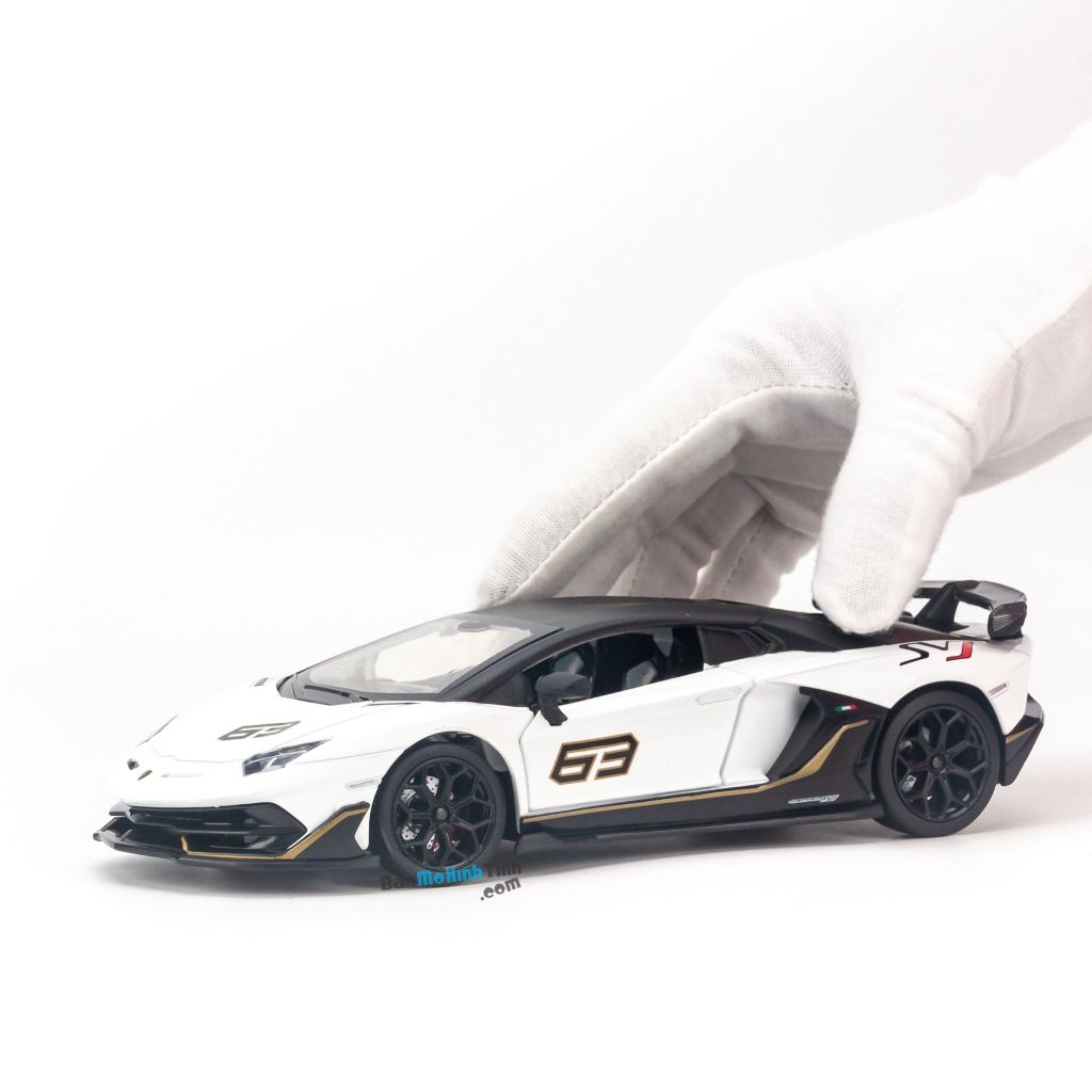 Mô hình xe Lamborghini Aventador SVJ 63 1:24 CCA