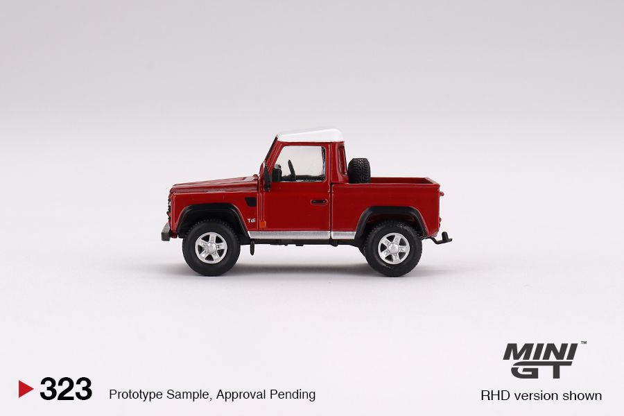 Mô hình xe Land Rover Defender 90 Pickup 1:64 MiniGT