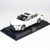 Mô hình xe Lexus ES300h White 1:18 Dealer (24)