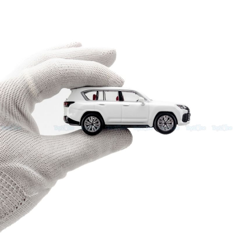 Mô hình xe Lexus LX600 1:64 JKM