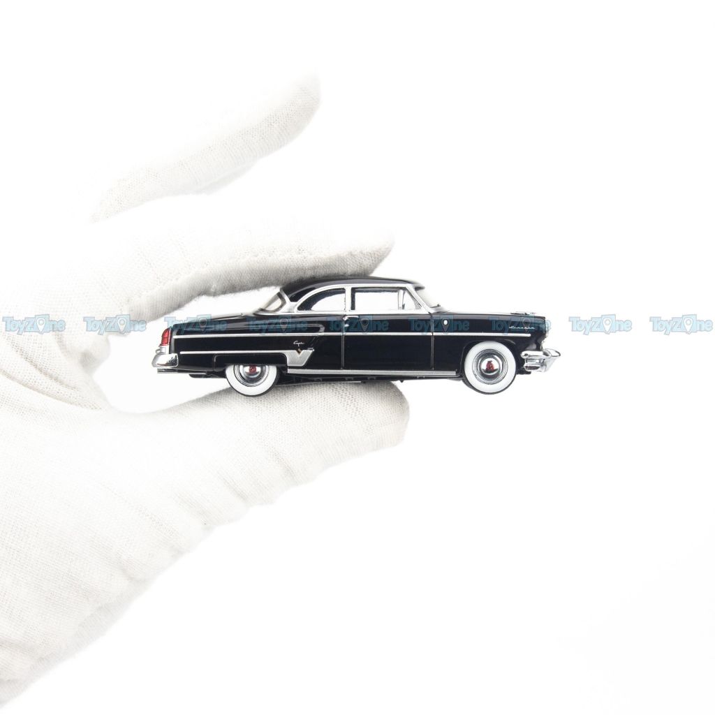  Mô hình xe Lincoln Capri 1:64 MiniGT 