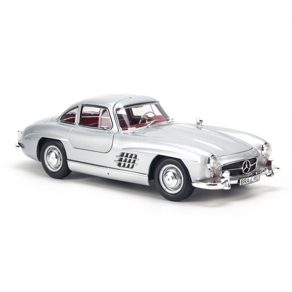 Mô hình xe Mercedes Benz 300SL 1954 Coupe 1:18 Norev