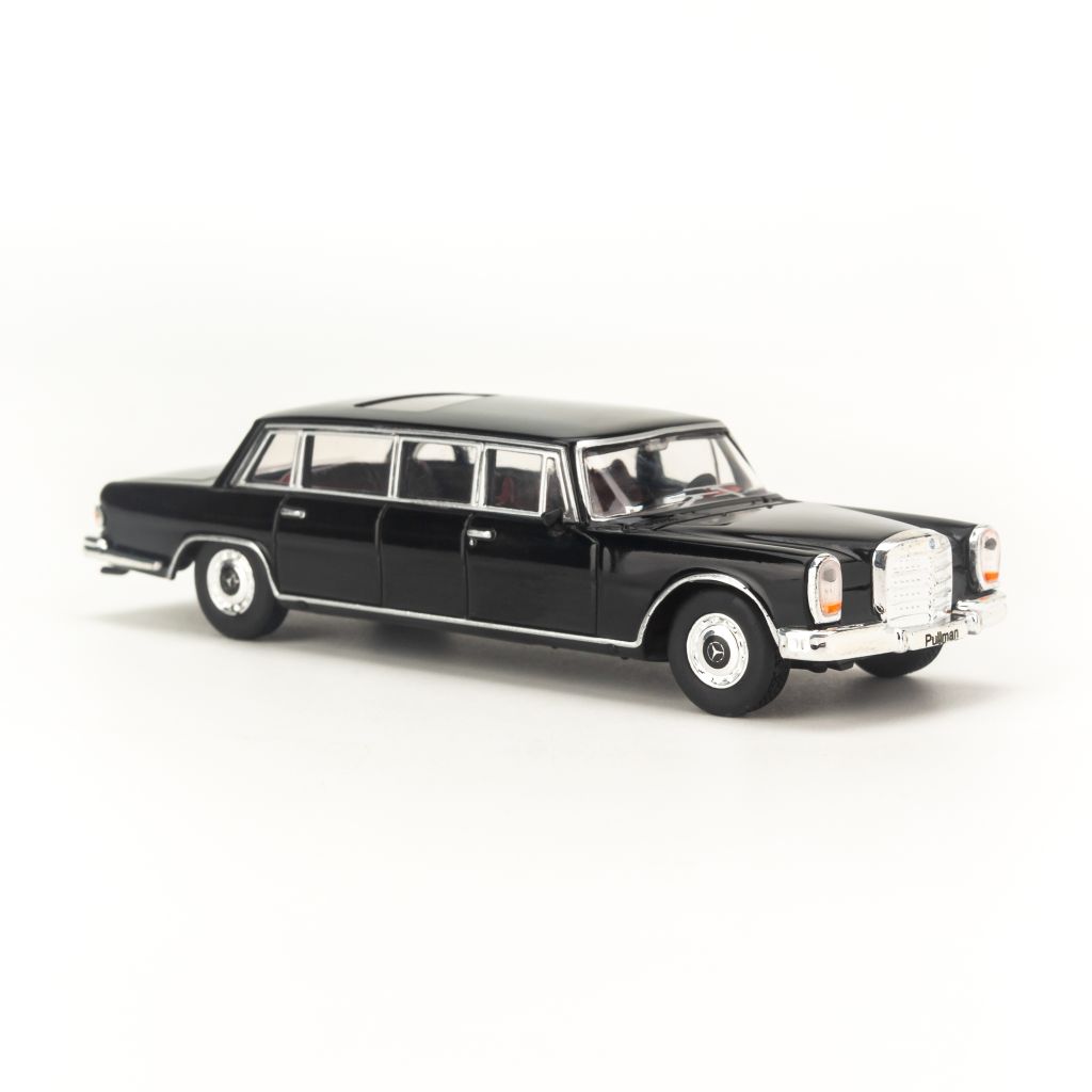 Mô hình xe Mercedes Benz 600 Pullman W100 1966 1:64 DCT